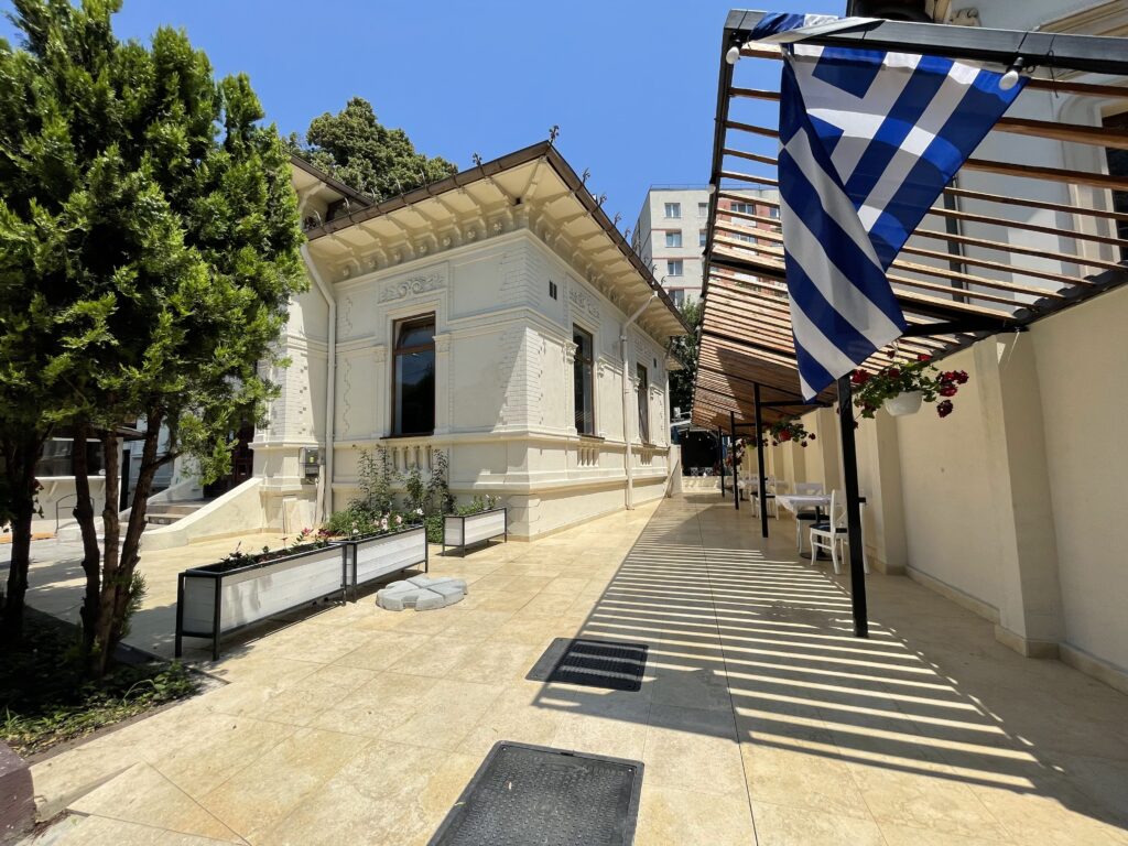 kostas